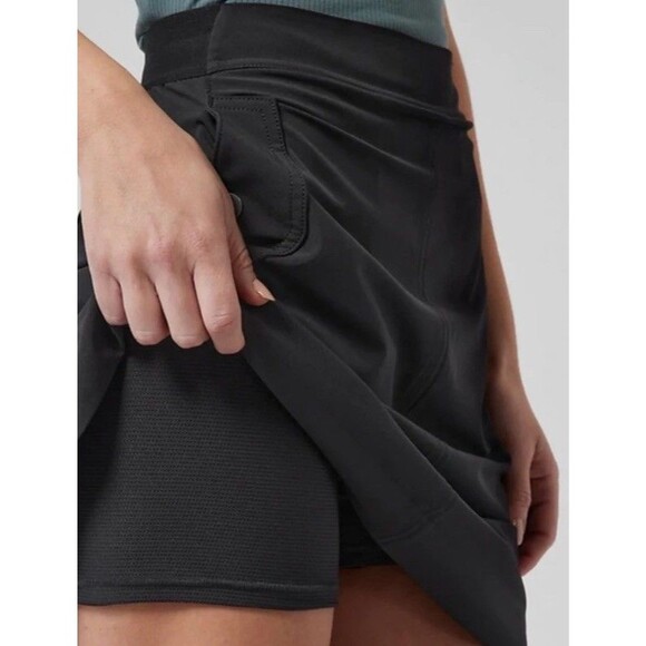 Athleta Dresses & Skirts - Athleta Size 2 Vienna Cargo Skort Skirt Black